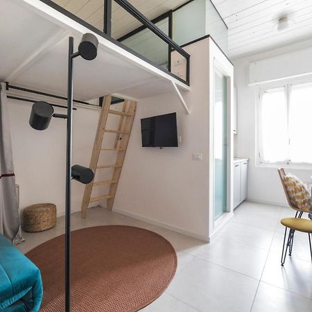 Naviglio Pavese Studio Apartment Милано Екстериор снимка